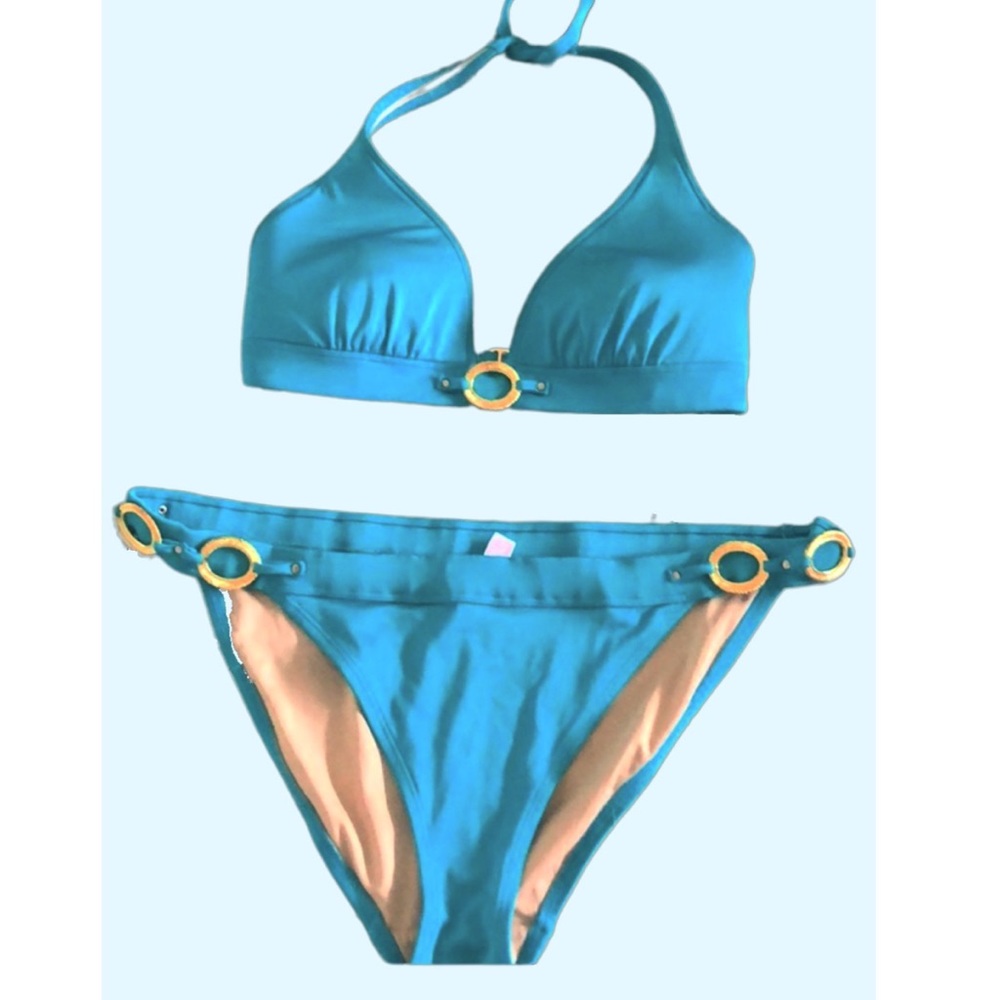 Victoria’s Secret swimsuit bikini